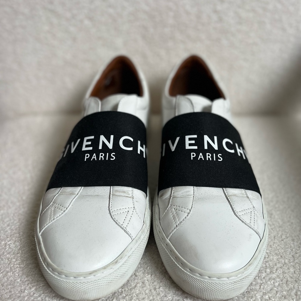 Givenchy Sneakers.